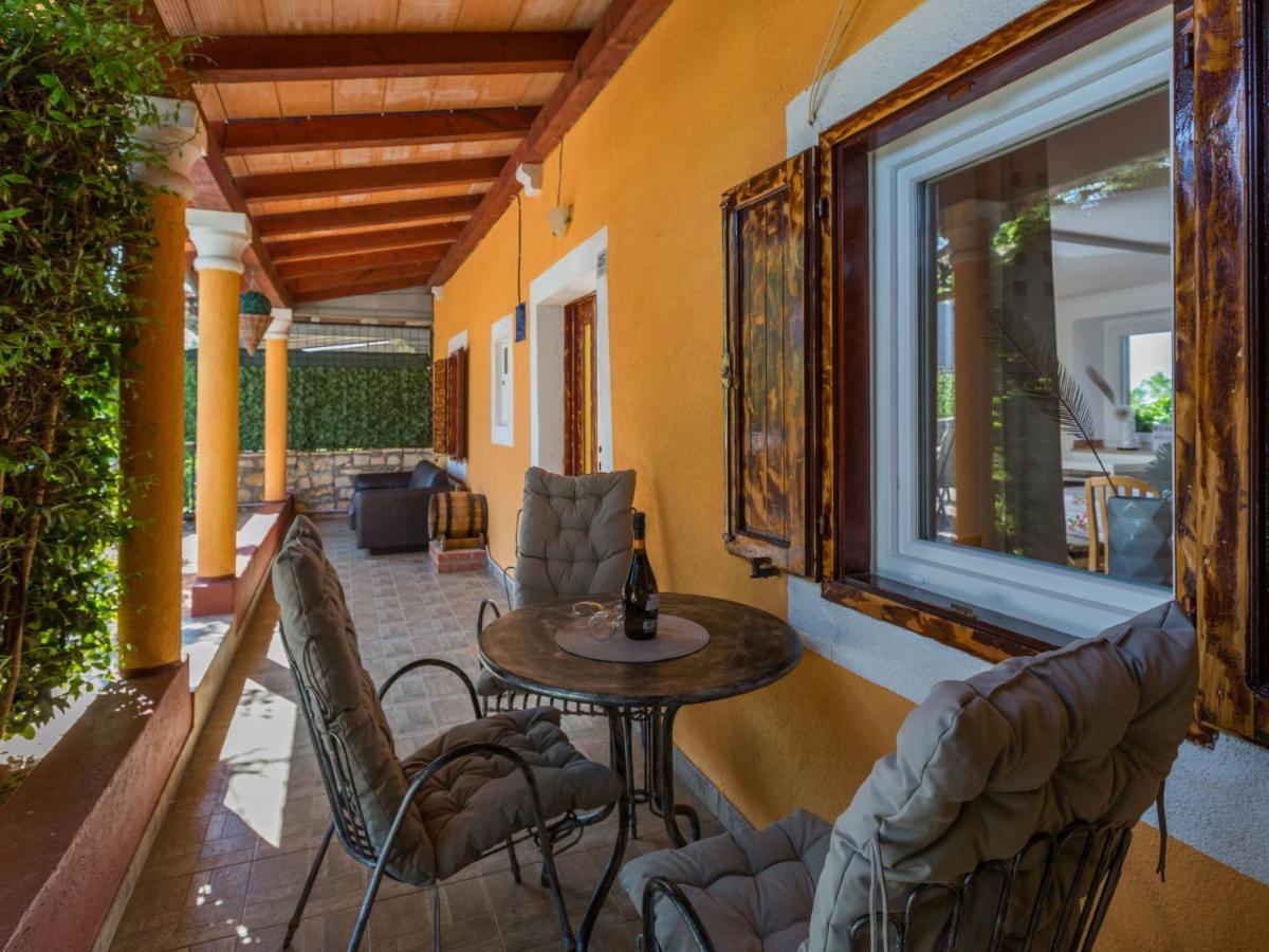 Holiday Home Villa Lucky By Interhome ブルトニグラ エクステリア 写真