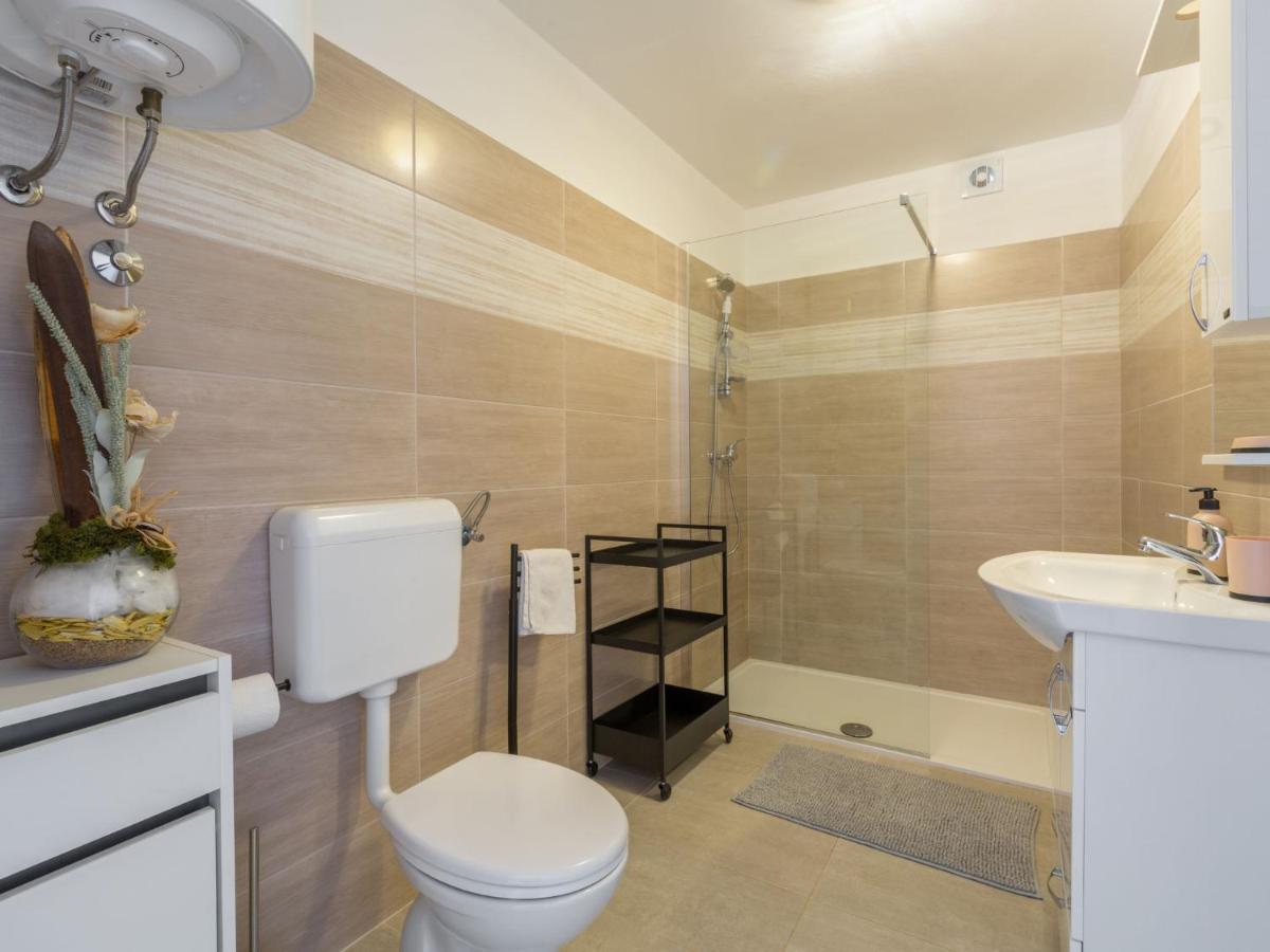 Holiday Home Villa Lucky By Interhome ブルトニグラ エクステリア 写真