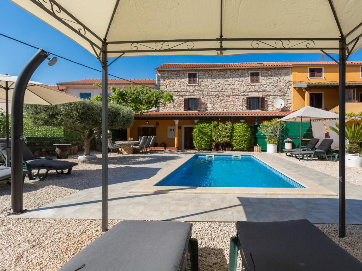 Holiday Home Villa Lucky By Interhome ブルトニグラ エクステリア 写真